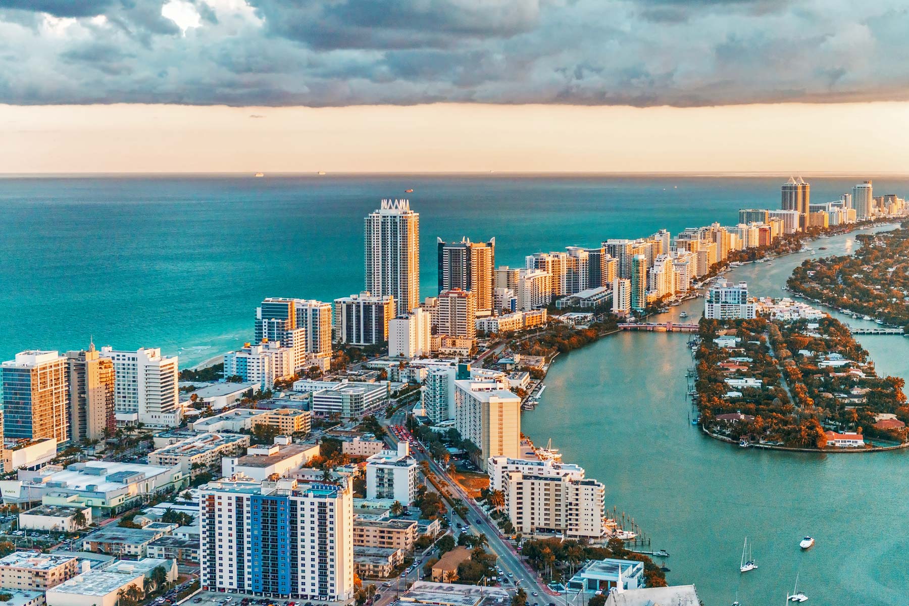 Pros and cons of living in Miami, Florida