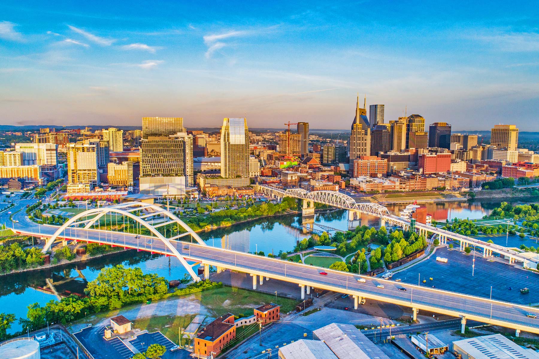 pros and cons of living in Nashville Tennessee 